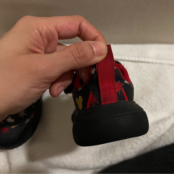 Boy's Shoes adidas Kids Fortarun 2.0 Mickey Mouse Elastic Size 7K - Picture 3 of 16